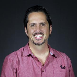 Photo of Dr. Darren Del Castillo.
