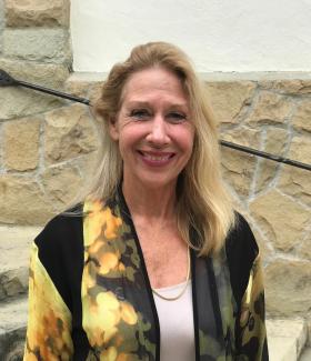 Photo of Dr. Deirdre Rainer.